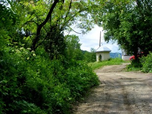 Fântânele Rus-Intrarea în sat